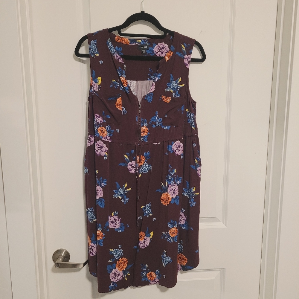 TORRID BURGUNDY PURPLE FLORAL CHALLIS ZIP FRONT DRAWSTRING SHIRT DRESS
